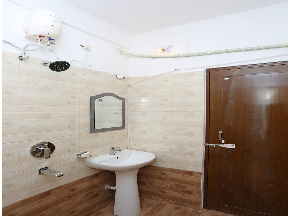 Oyo 11343 Hotel Sai International Bhubaneswar Exteriör bild