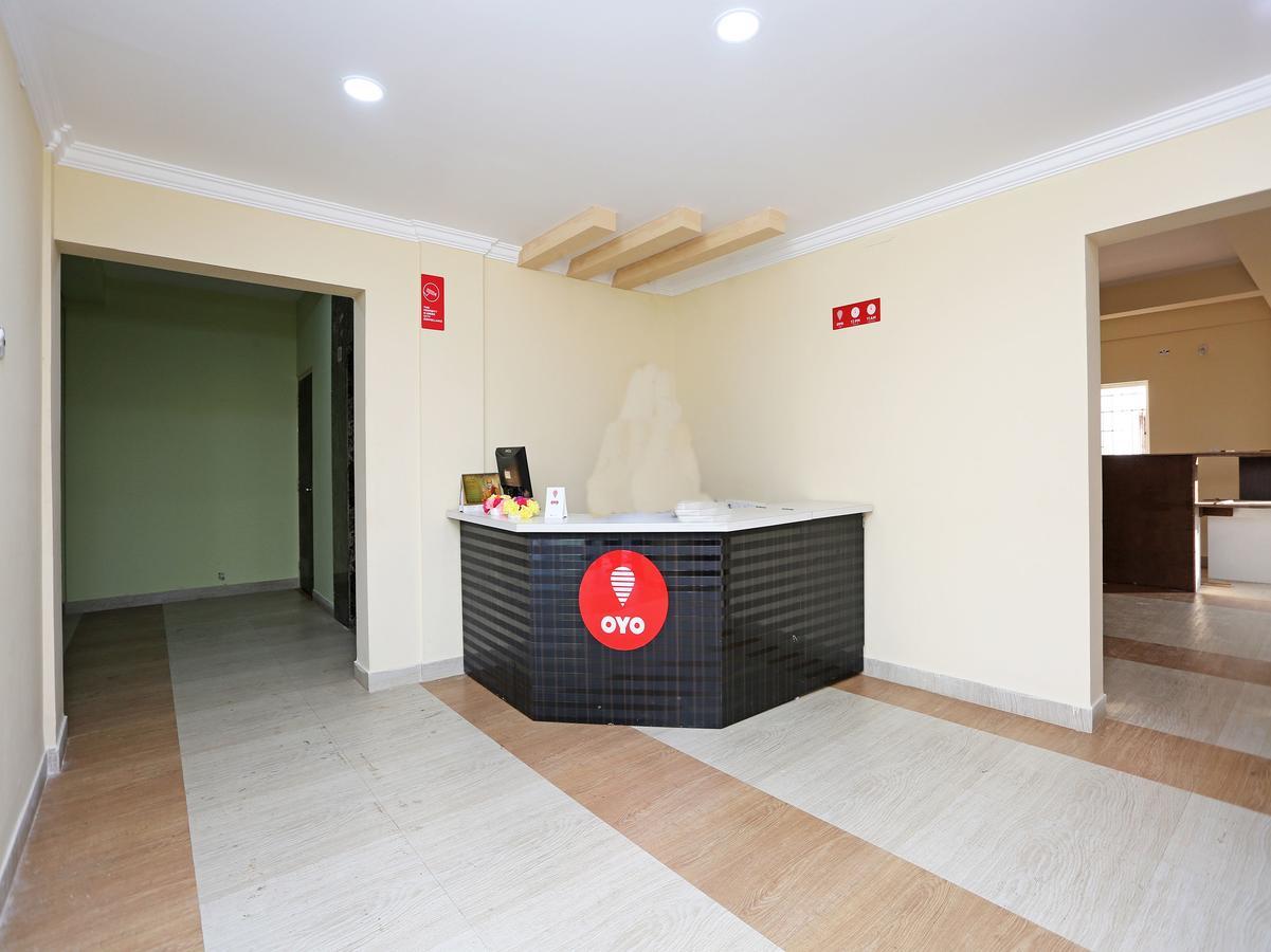 Oyo 11343 Hotel Sai International Bhubaneswar Exteriör bild