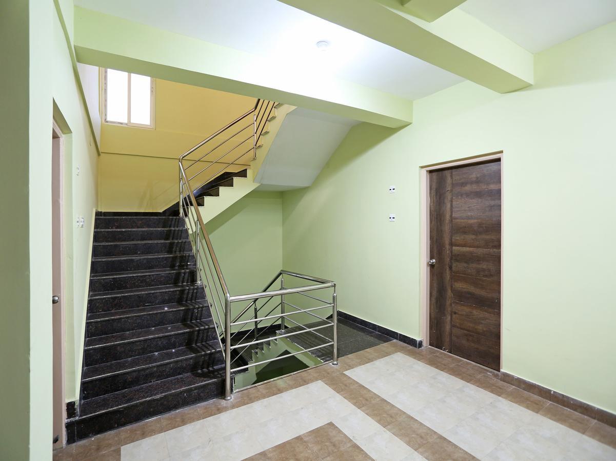 Oyo 11343 Hotel Sai International Bhubaneswar Exteriör bild