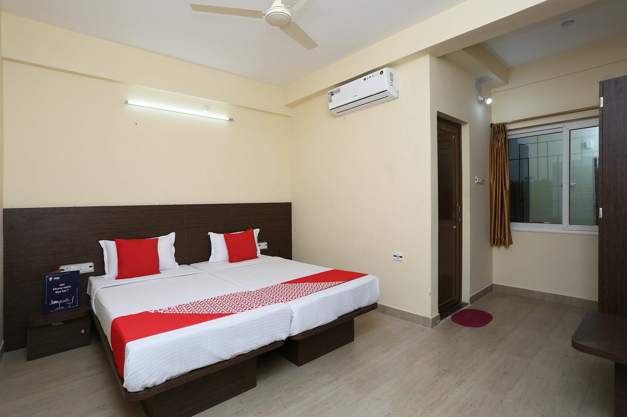 Oyo 11343 Hotel Sai International Bhubaneswar Exteriör bild
