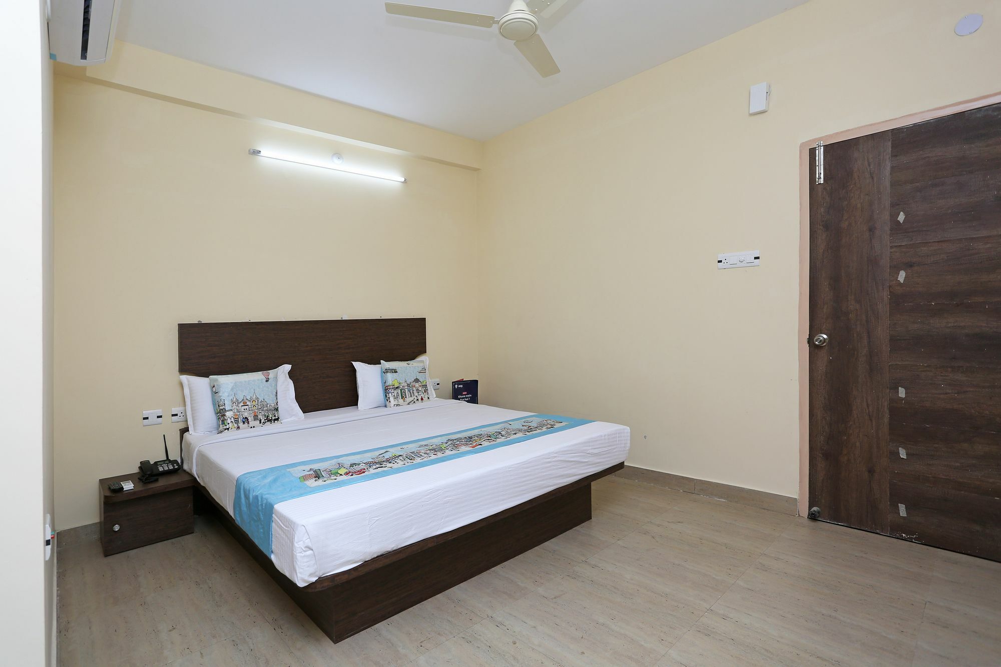Oyo 11343 Hotel Sai International Bhubaneswar Exteriör bild